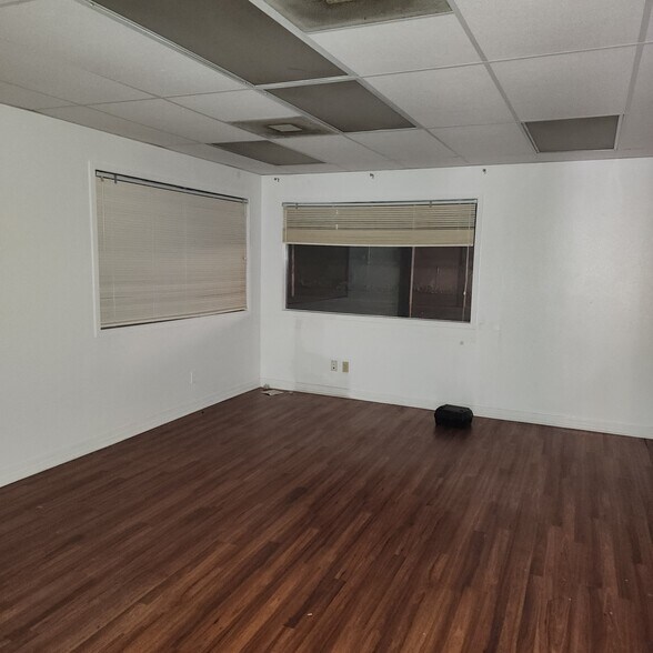 More Photos Of 707 York St, Houston Warehouse For Sale