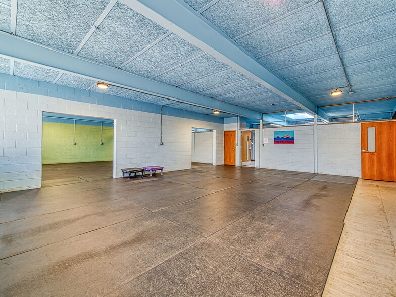 More Photos Of 2400 N Dixie Hwy, Monroe Serviced Offices For Sale