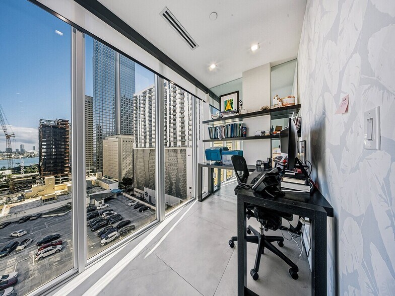 More Photos Of 150 SE 2nd Ave, Miami Office Residential For Sale