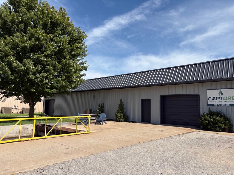 More Photos Of 326 W College Ave, Guthrie Manufacturing For Sale