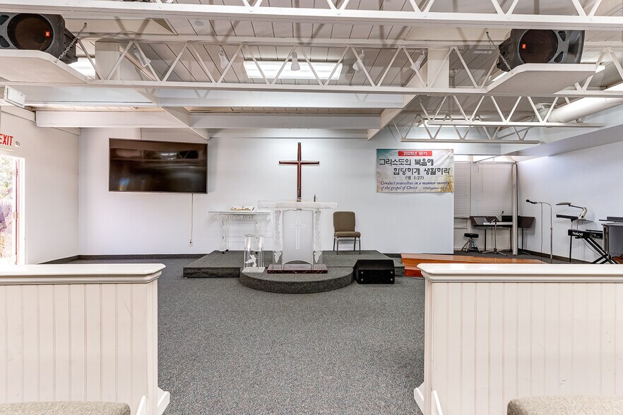 More Photos Of 2261 N Orange Olive Rd, Orange Religious Facility For Sale