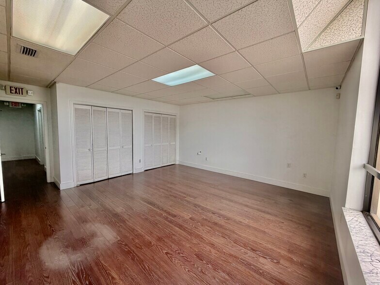 More Photos Of 3090 SW 8th St, Miami Freestanding For Lease