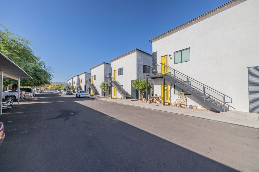 More Photos Of 1135 E Chipman Rd, Phoenix Apartments For Sale