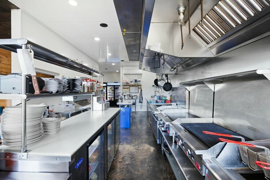 More Photos Of 9559 Co 5440 Rd rd, Ozone Restaurant For Sale