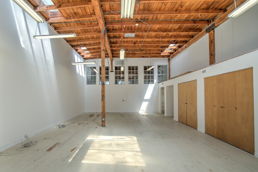 More Photos Of 1250 Addison St, Berkeley Light Distribution For Lease