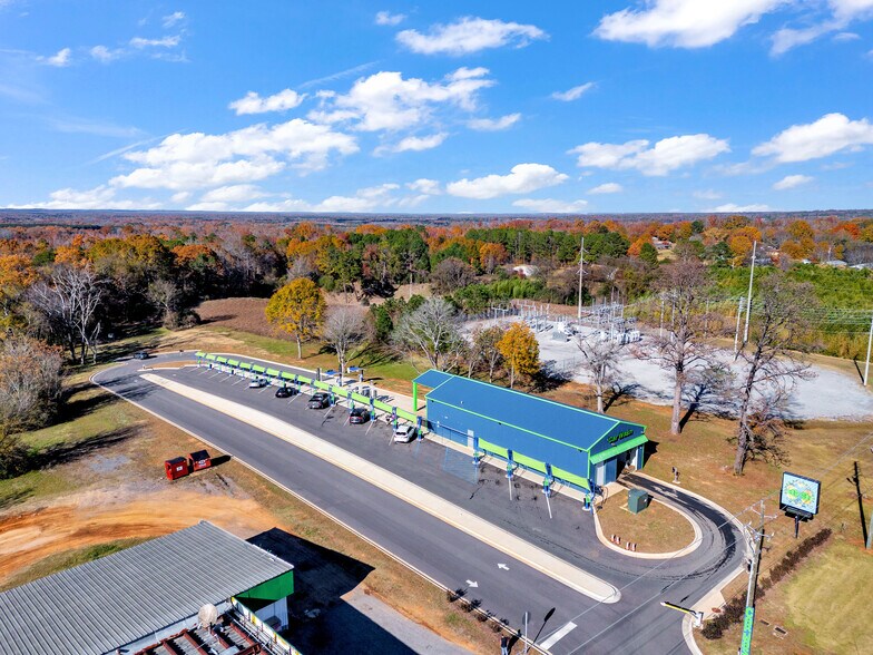 Primary Photo Of 16127 Highway 69 S, Moundville Auto Repair For Sale