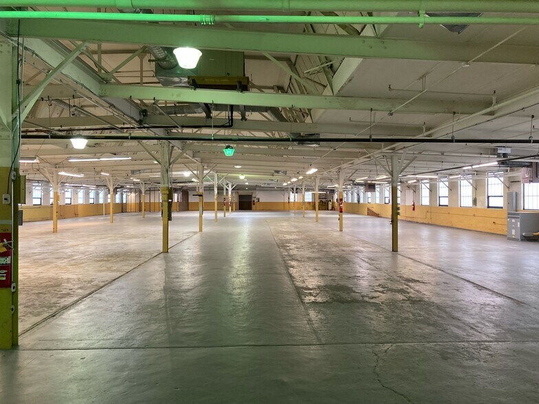 More Photos Of 480 Lalor St, Trenton Warehouse For Lease