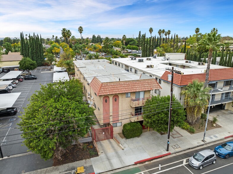 More Photos Of 8135 Reseda Blvd, Reseda Apartments For Sale