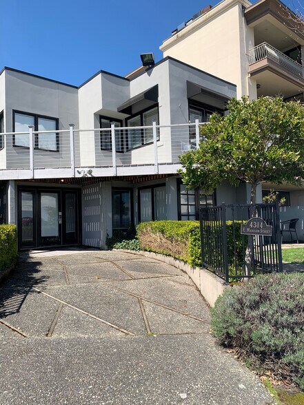 More Photos Of 4314 E Madison St, Seattle Office For Lease