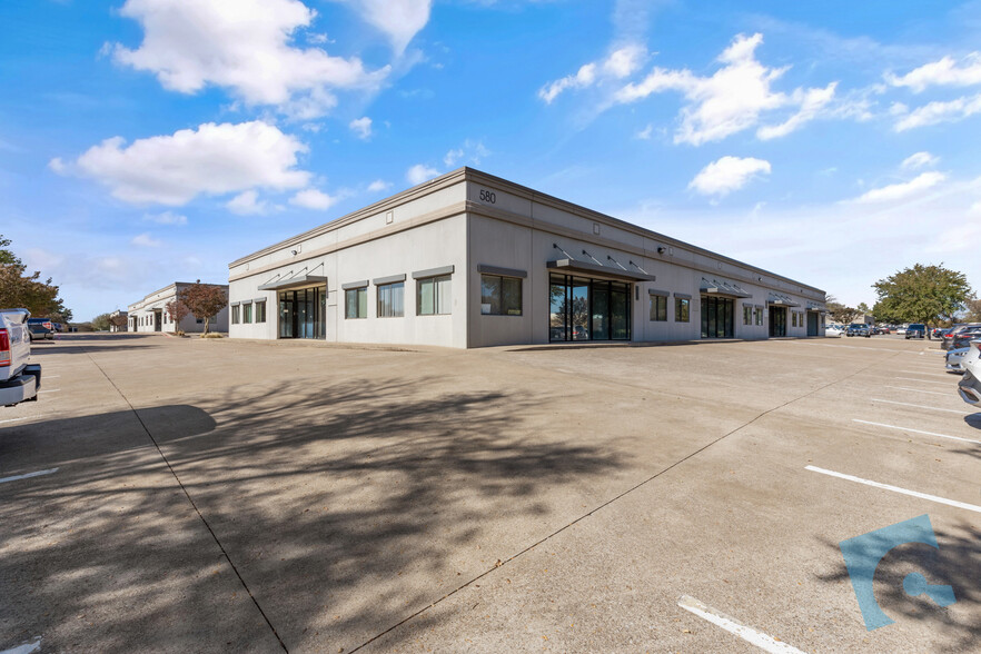 Primary Photo Of 580 Commerce St, Southlake Light Manufacturing For Lease