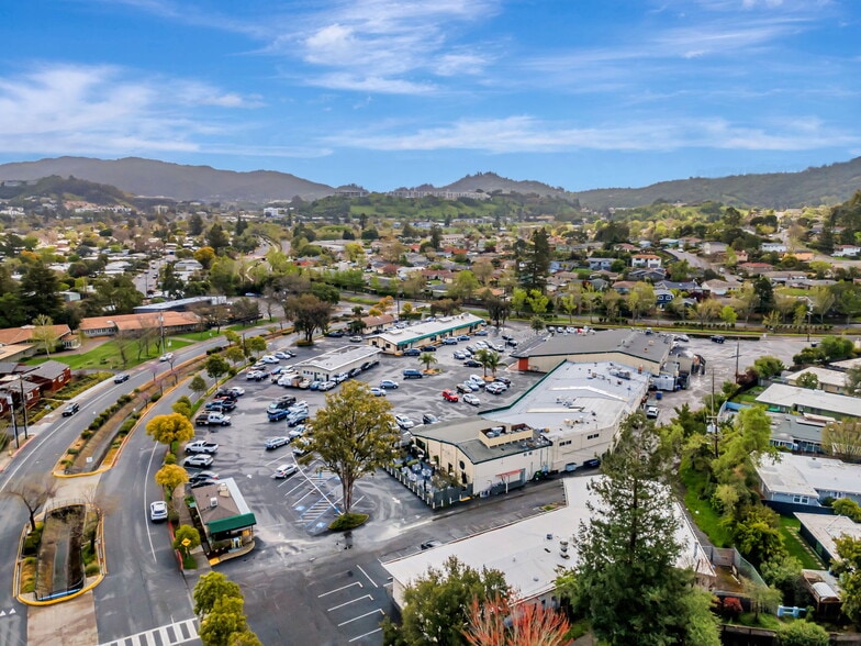 More Photos Of 621-655 Del Ganado Rd, San Rafael Storefront For Sale