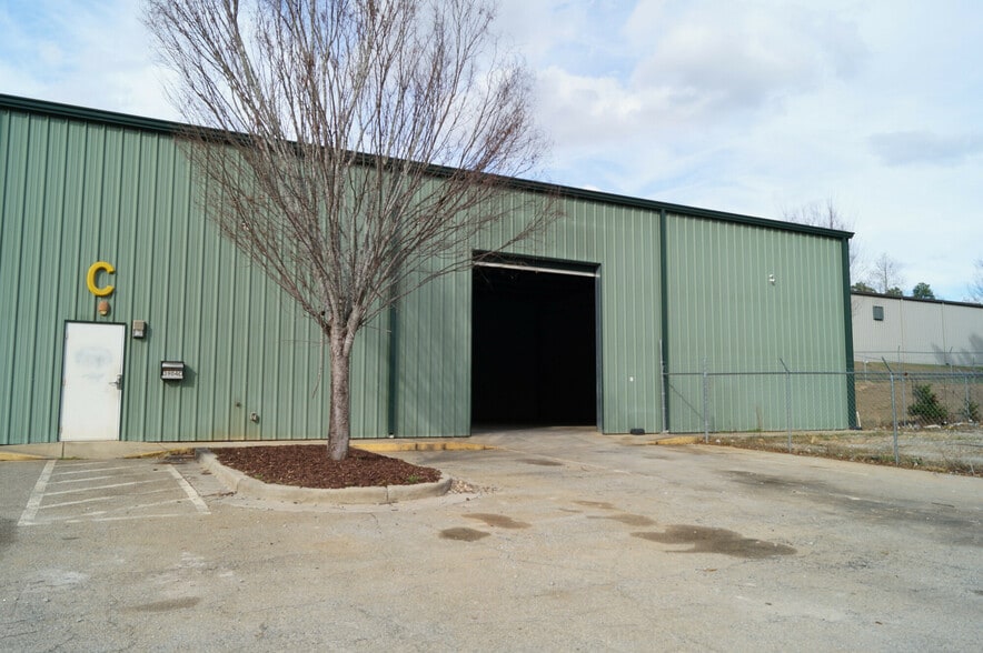 More Photos Of 3904 Wrightsboro Rd, Augusta Warehouse For Lease