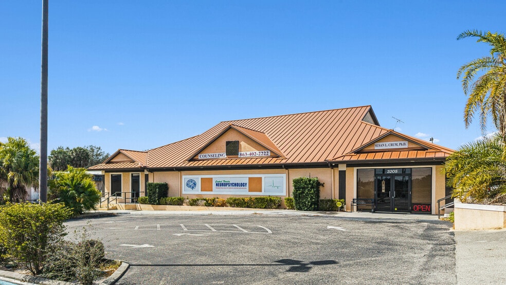 Primary Photo Of 3205 Physicians Way, Sebring Medical For Sale