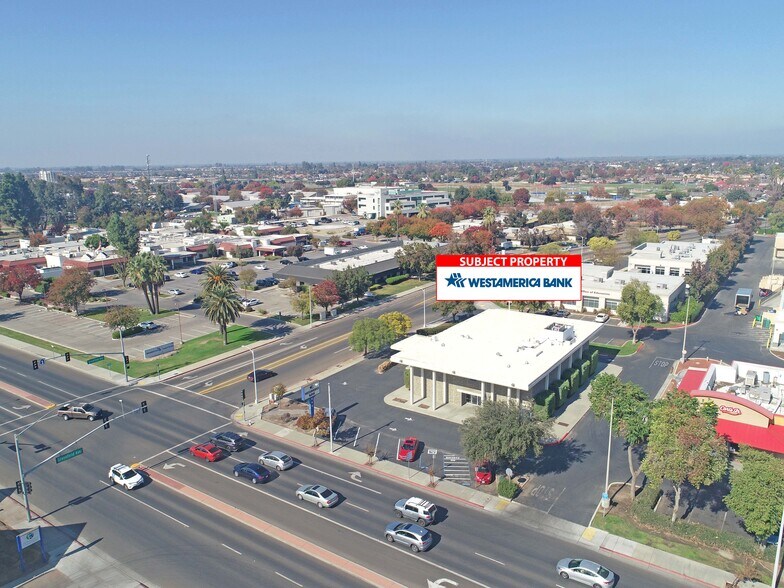 More Photos Of 890 W Lacey Blvd, Hanford Bank For Sale