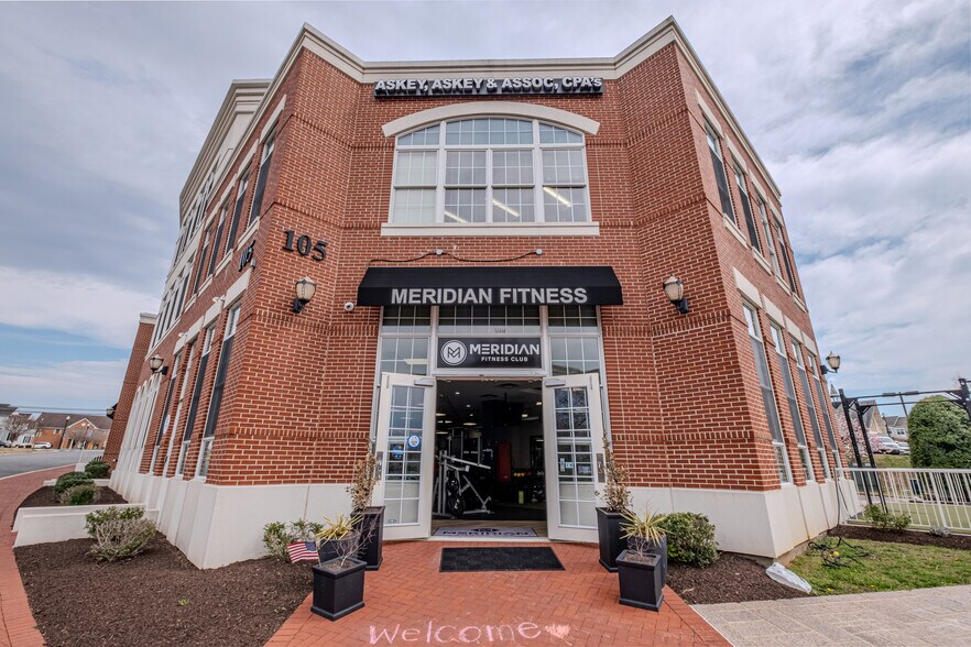 More Photos Of 105 Centennial St, La Plata Medical For Sale