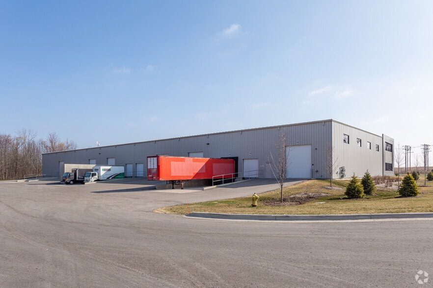 More Photos Of 5575 Kraft Ave SE, Grand Rapids Manufacturing For Lease