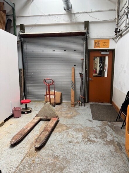 More Photos Of 1024 Garson Ave, Rochester Light Manufacturing For Sale