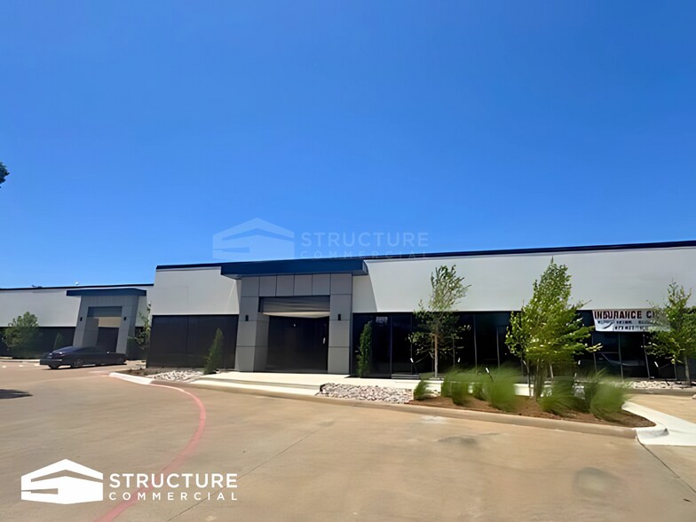 More Photos Of 3209 Premier Dr, Plano Storefront For Lease