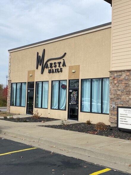 More Photos Of 350 SW Greenwich Dr, Lee's Summit Storefront Retail Office For Sale