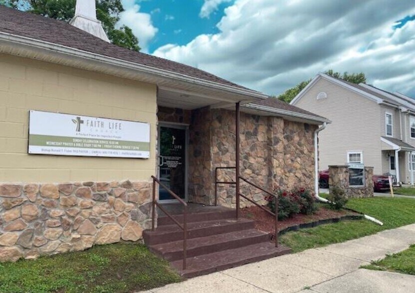 More Photos Of 201 N Lynchburg St, Chestertown Religious Facility For Sale