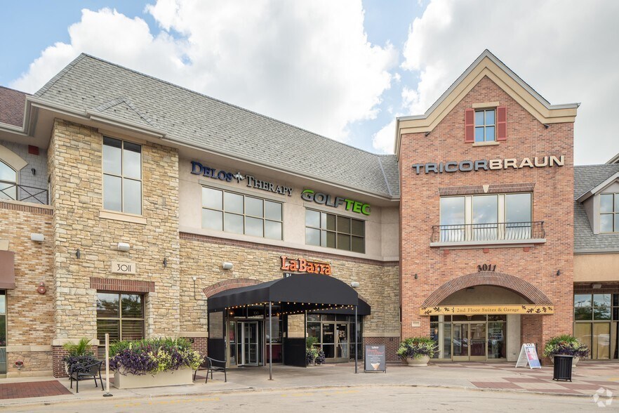 More Photos Of 3011 Butterfield Rd, Oak Brook Storefront Retail Office For Lease