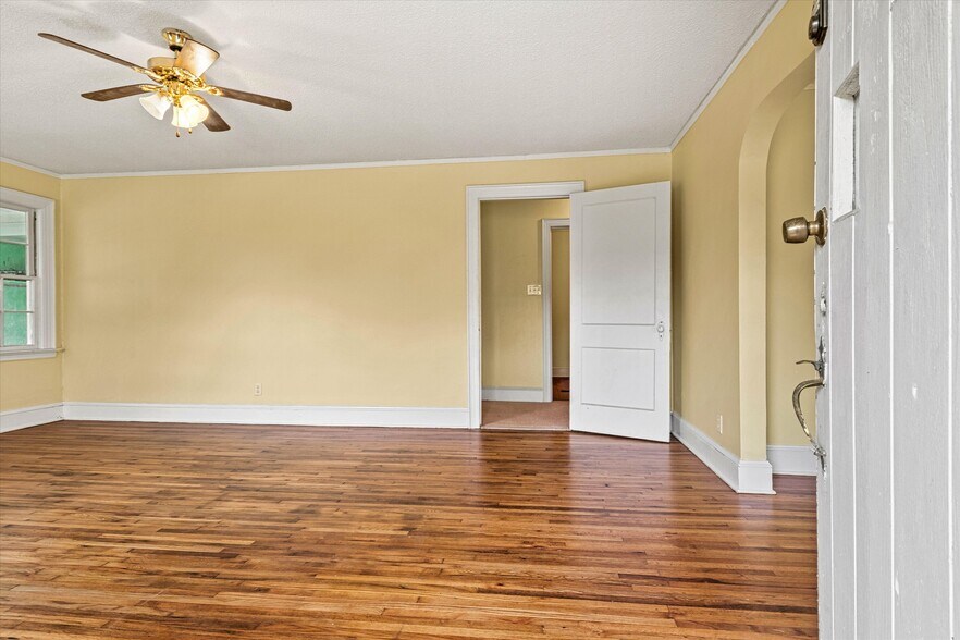 More Photos Of 1190 S NC 16 Business Hwy, Stanley Flex For Sale