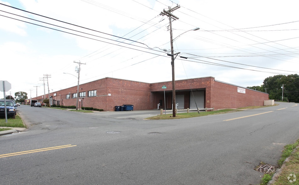 More Photos Of 15-43 Marne St, Hamden Manufacturing For Lease