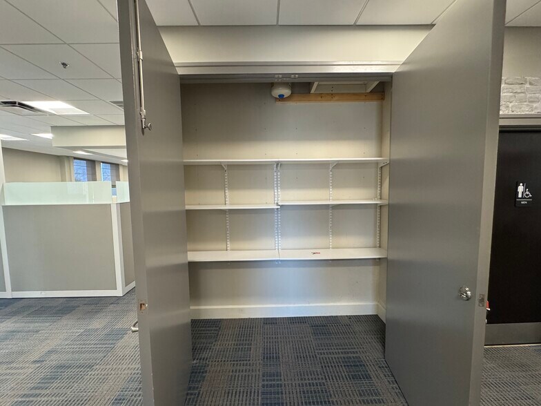 More Photos Of 1201 19th Pl, Vero Beach Office For Lease