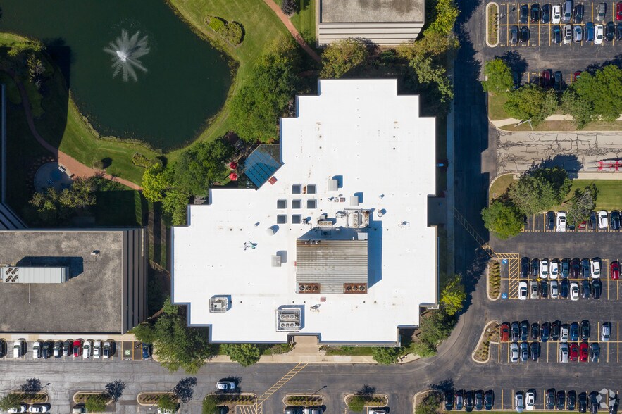 More Photos Of 1240 E Diehl Rd, Naperville Office For Lease