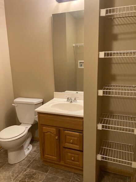 More Photos Of 3005-3033 S Shrank Cir, Independence Apartments For Sale