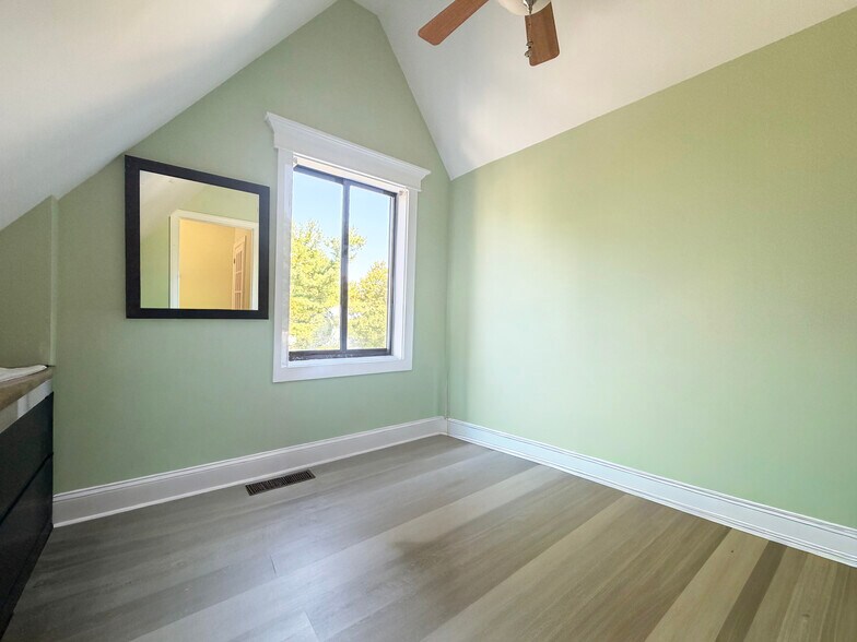 More Photos Of 8937 Shady Grove Ct, Gaithersburg Medical For Sale