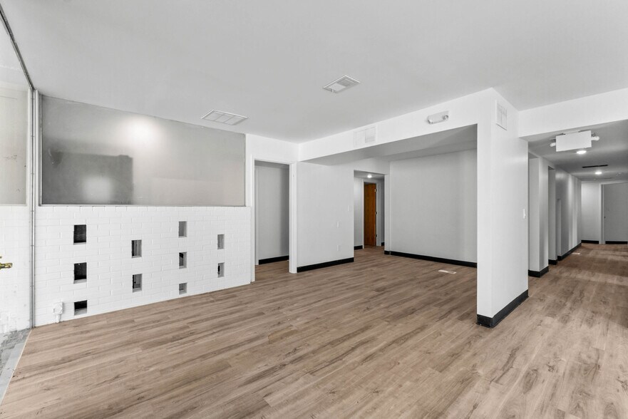 More Photos Of 2532 Spring Arbor Rd, Jackson Medical For Sale
