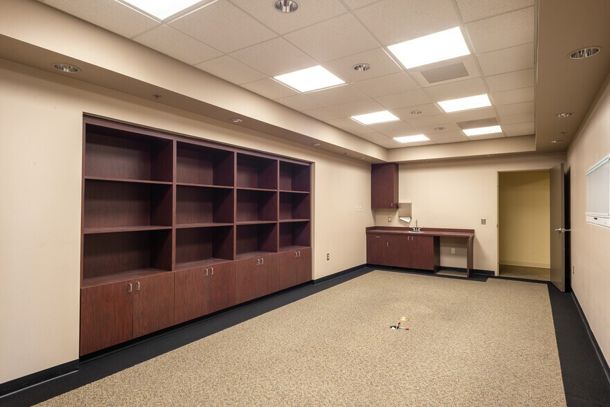 More Photos Of 3061 S Maryland Pky, Las Vegas Unknown For Lease