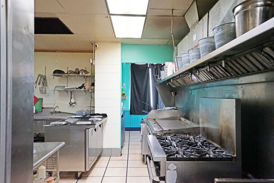 More Photos Of 306 S 1st St, Yakima Restaurant For Sale