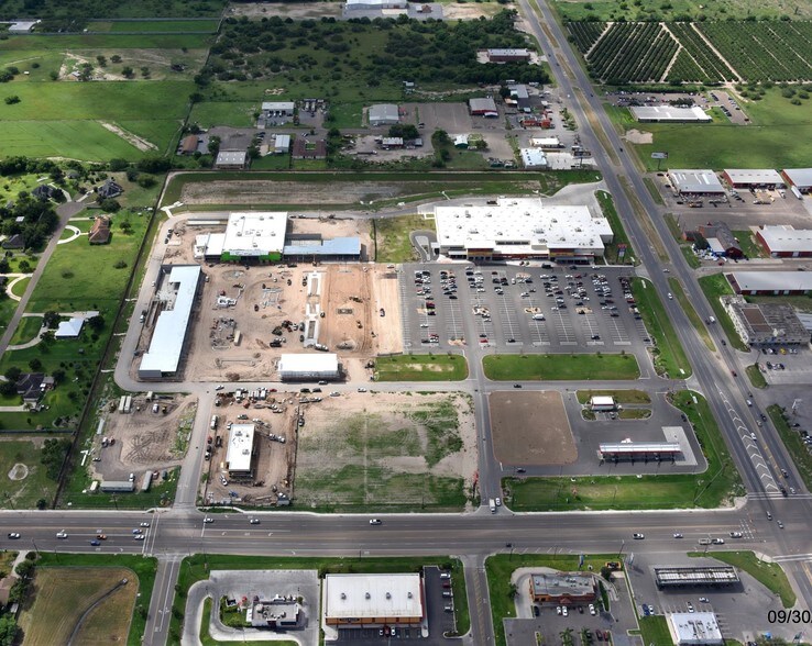 More Photos Of 228 E Mile 3 Rd, Palmhurst Unknown For Lease