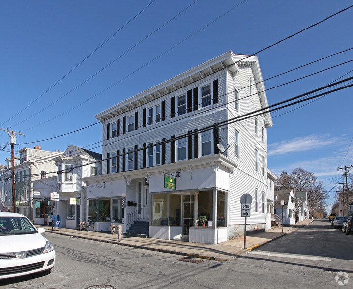 Primary Photo Of 117 Water St, Stonington Apartments For Sale