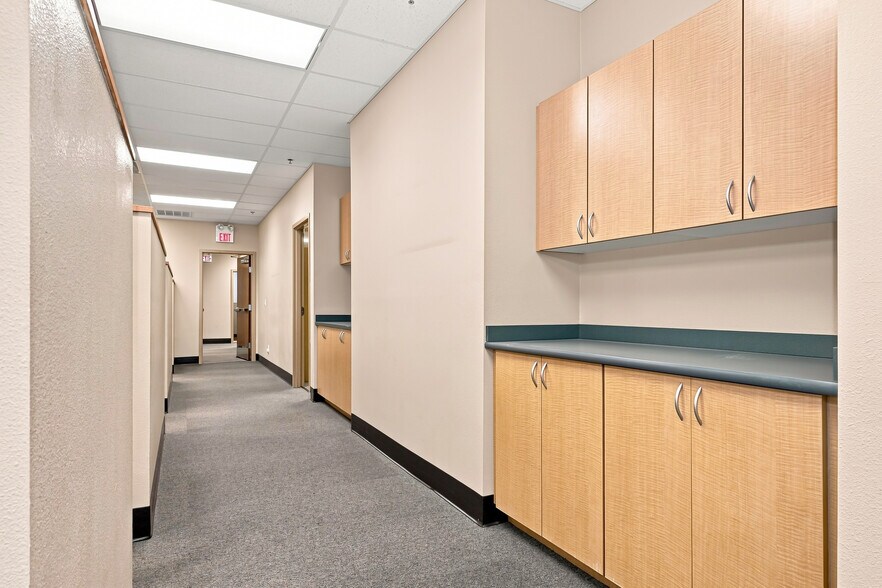 More Photos Of 2701 Crimson Canyon Dr, Las Vegas Light Manufacturing For Sale