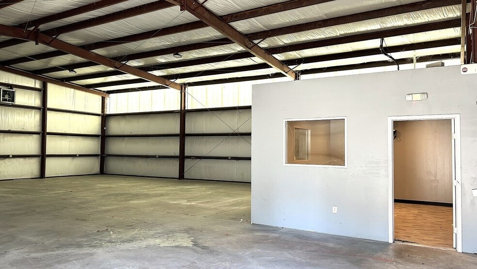 More Photos Of 12017 Carlsbad St, Houston Unknown For Lease