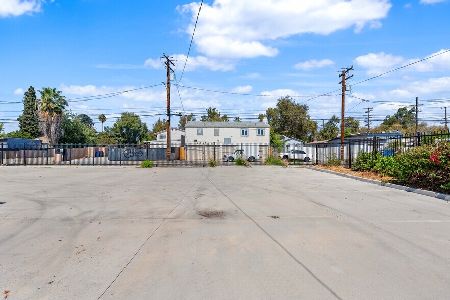 More Photos Of 352 W Highland Ave, San Bernardino Freestanding For Sale