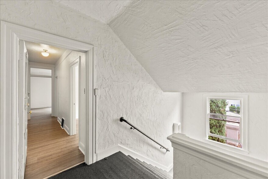 More Photos Of 950 East St, Pittsburg Apartments For Sale