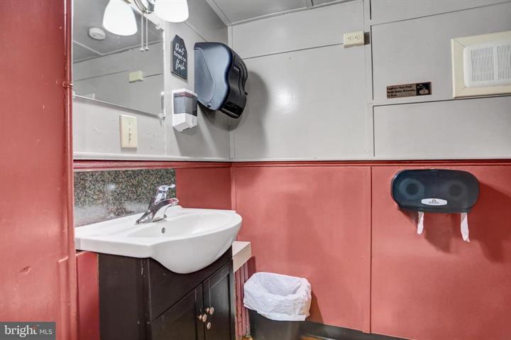 More Photos Of 401 S Main St, Chambersburg Storefront Retail Residential For Sale