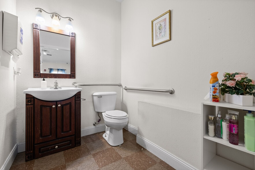 More Photos Of 419 Pin Hook Rd, Spring City Assisted Living For Sale