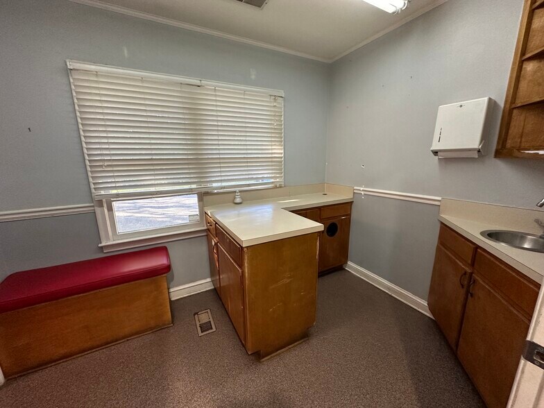 More Photos Of 513 Gaines School Rd, Athens Office Residential For Sale