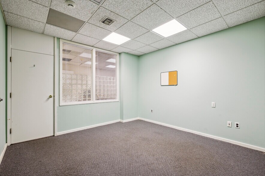 More Photos Of 212 Race St, Philadelphia Apartments For Sale