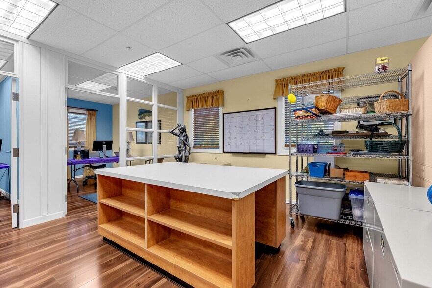 More Photos Of 807 Mantoloking Rd, Brick Office For Sale