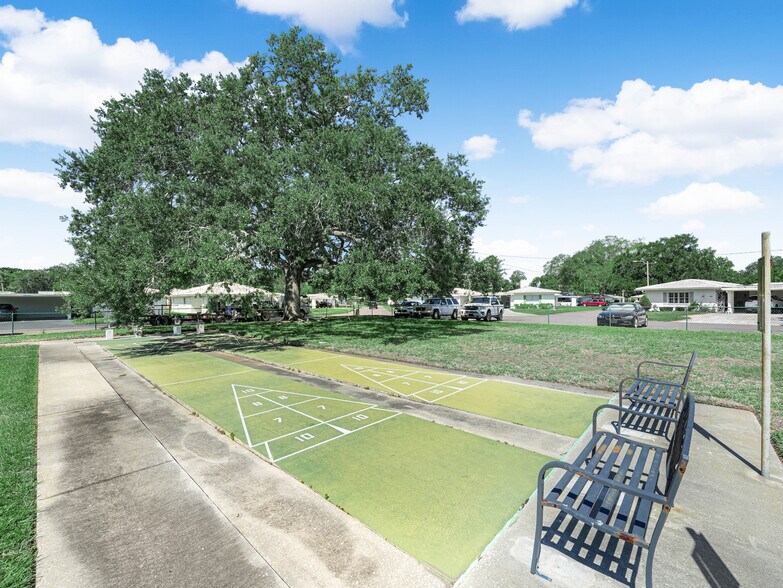 More Photos Of 601 Imperial blvd, Lakeland Specialty For Sale