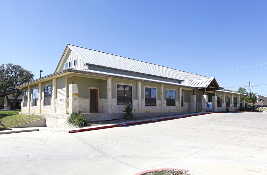 More Photos Of 2410 Hunter Rd, San Marcos Office For Lease