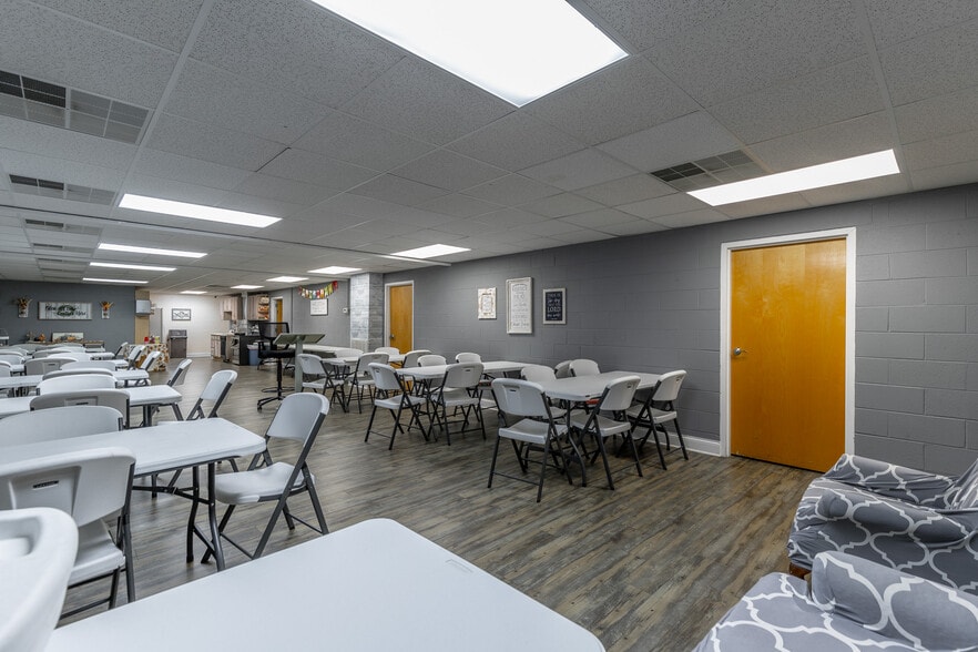 More Photos Of 4501 Oak Hill Rd, Chattanooga Religious Facility For Sale