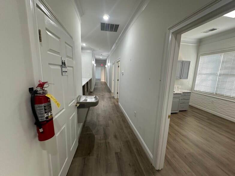 More Photos Of 10405 Old Alabama Connector Rd, Alpharetta Medical For Lease