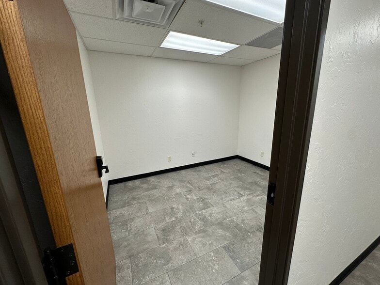 More Photos Of 4800 S Council Rd, Oklahoma City Warehouse For Lease